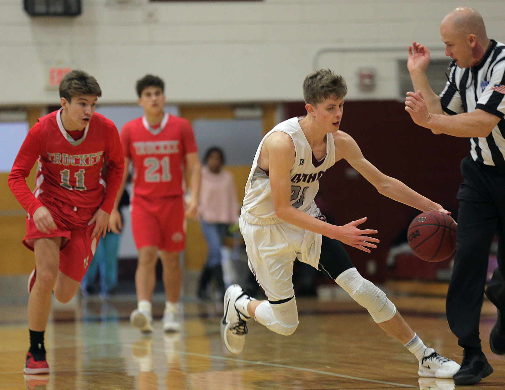 Truckee at Elko Boys Basketball (47).jpg